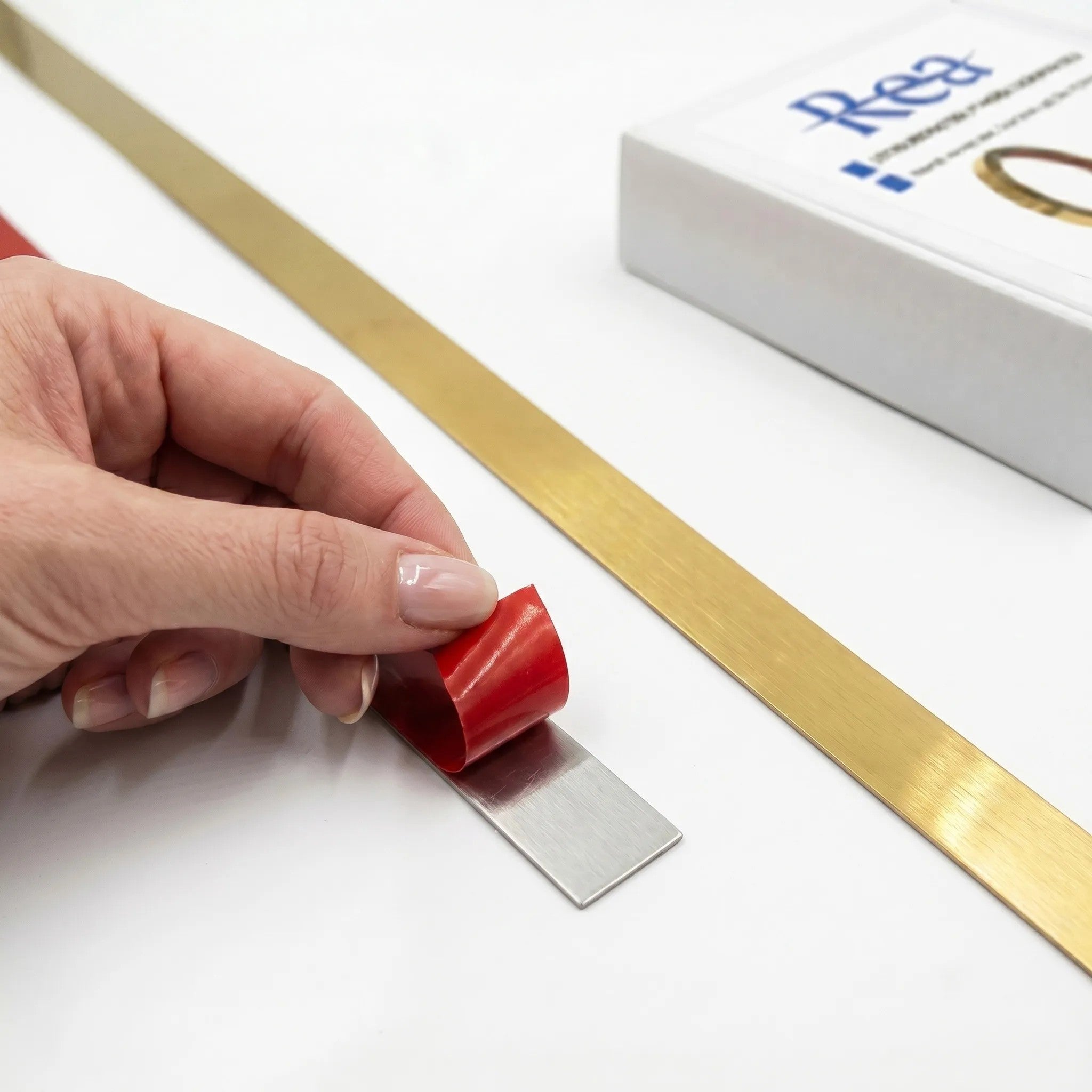 Öntapadós Dekorációs Szegélyléc Rea P14454 2cm Brush Gold 10