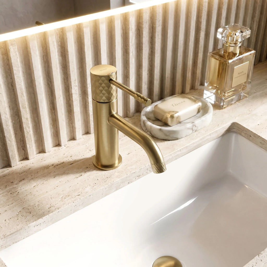Fürdőszobai Csaptelep Rea Lungo Diamond Brush Gold 1