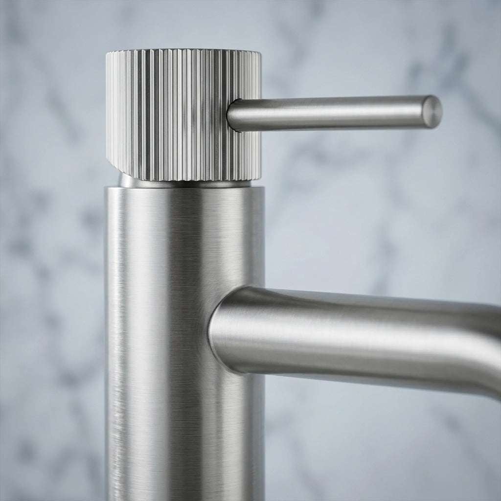 Fürdőszobai Csaptelep Rea Lungo Stripe Brush Nickel 2