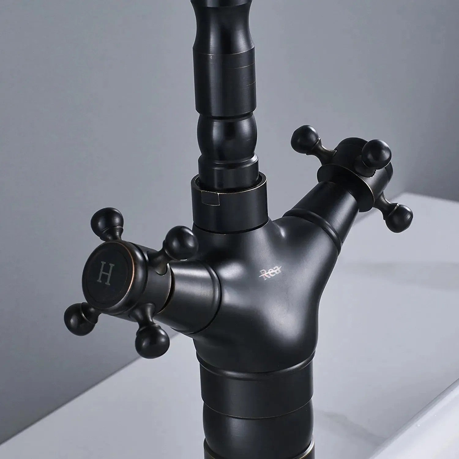 Konyhai Fürdőszobai Csaptelep Rea Rustico Old Black 3