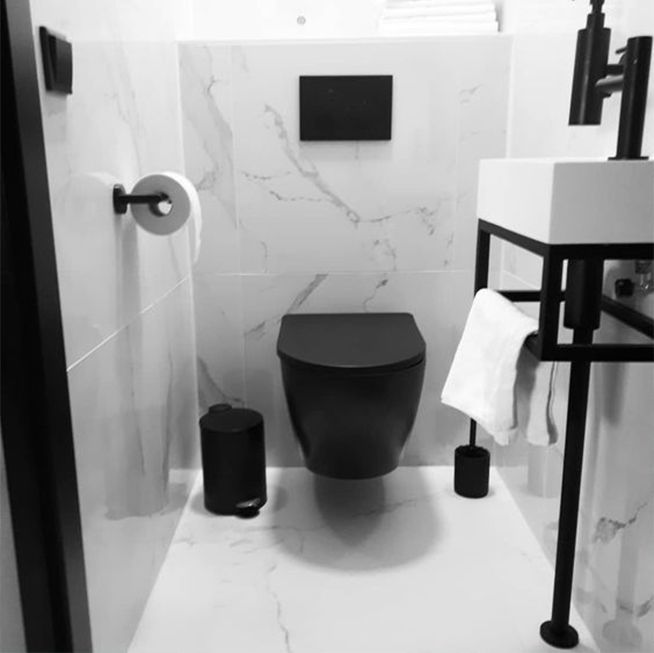 Wc Csésze Calani Loyd Slim Black 4