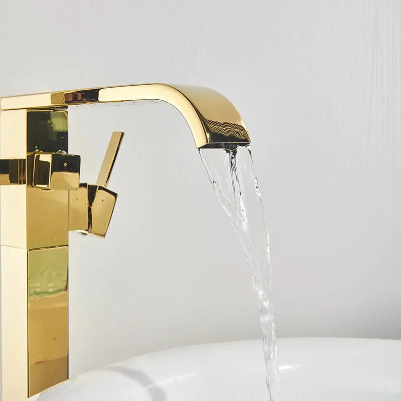 Fürdőkád Csaptelep Rea Carat GOld 4