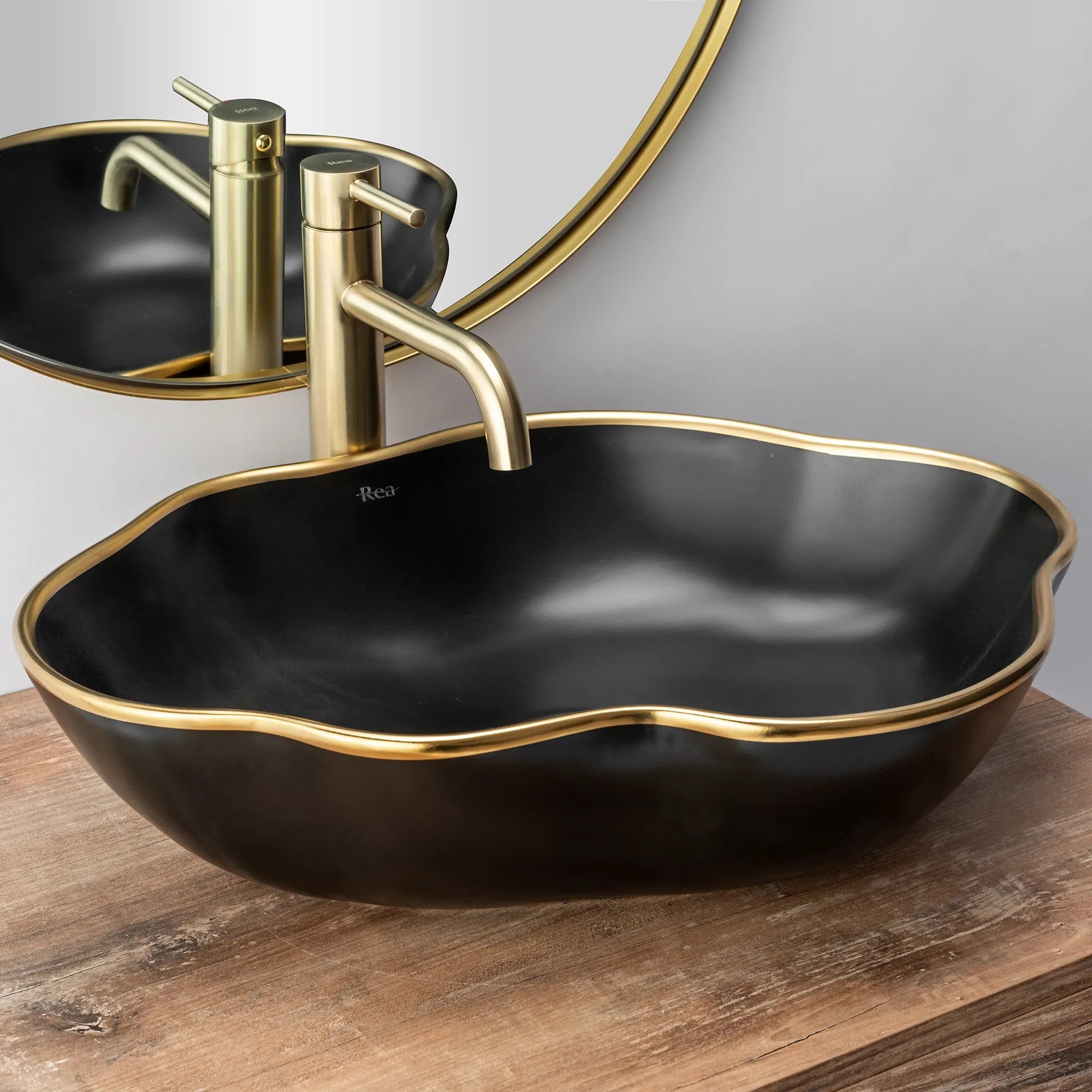 Fürdőszobai Csaptelep Rea Lungo Brush Gold High 6