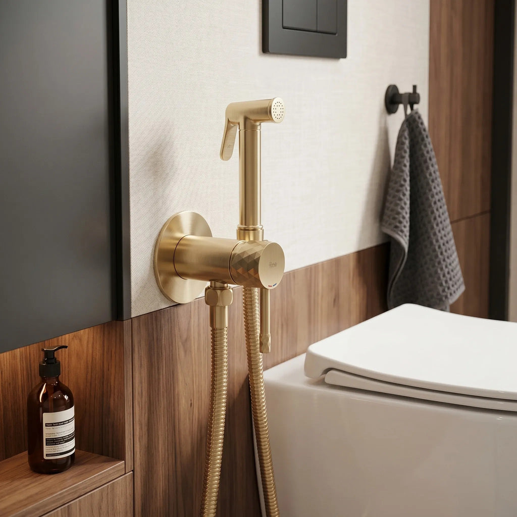 Bidé Csap Rea Lungo Loop Diamond Brush Gold 6