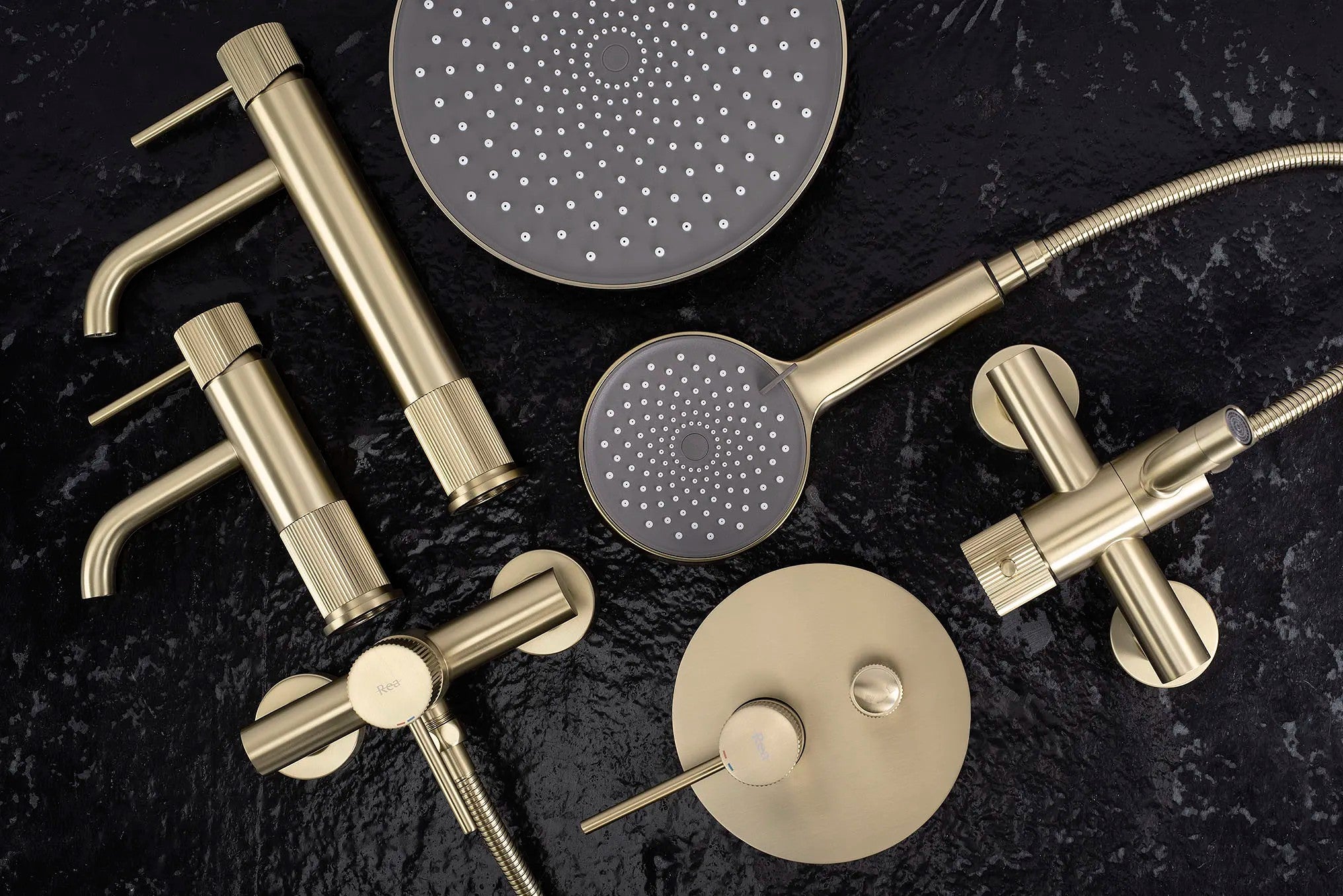Fürdőkád Csaptelep Rea Lungo Stripe Gold Brush 8
