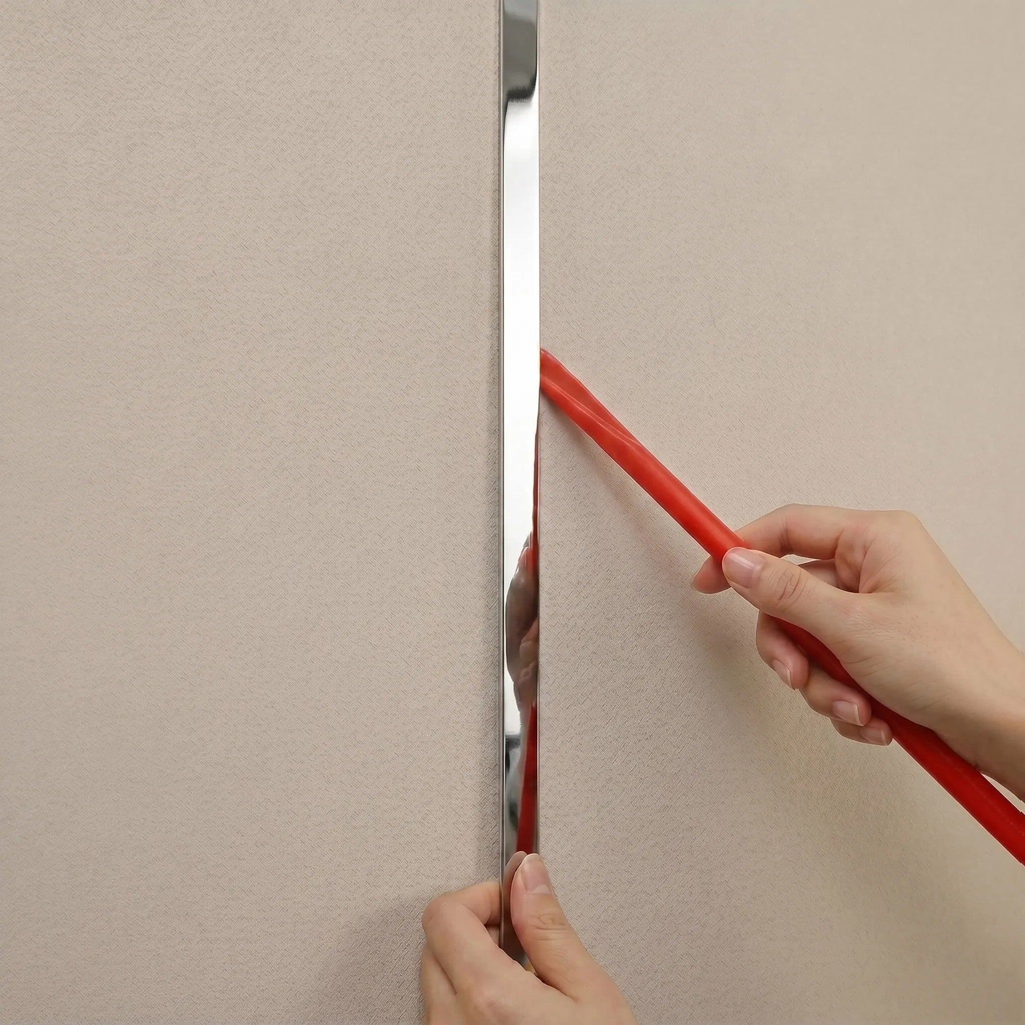 Öntapadós Dekorációs Szegélyléc Rea P14454B 2cm Silver 9